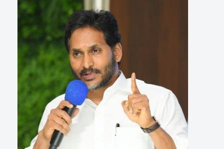 చంద్రబాబూ.. బీసీలకు క్షమాపణ చెప్పండి